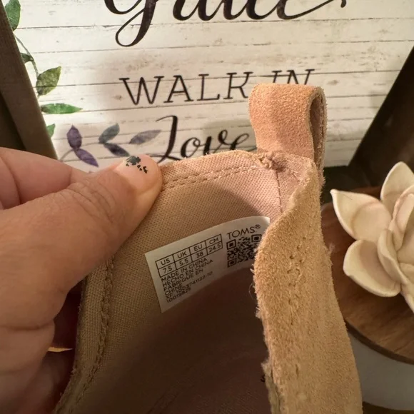 Toms Women's Tan Suede Wedge Booties/Size 7.5 News - Picture 4 of 7